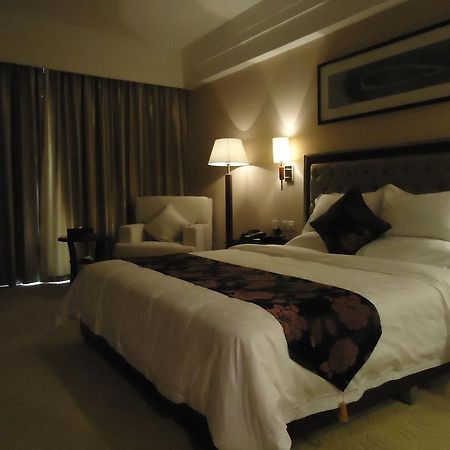 Lan Hai Hotel Guangzhou Bagian luar foto