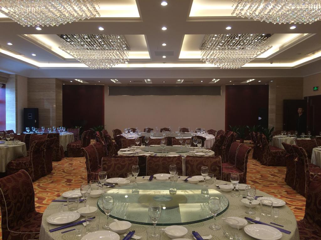 Lan Hai Hotel Guangzhou Bagian luar foto