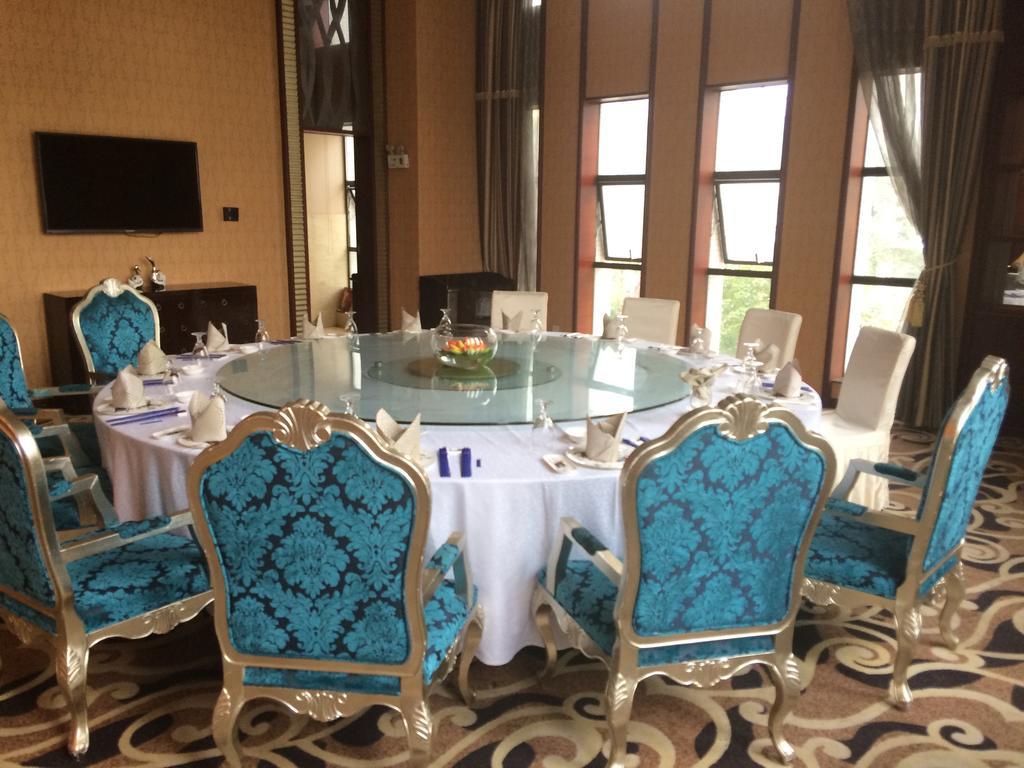 Lan Hai Hotel Guangzhou Bagian luar foto