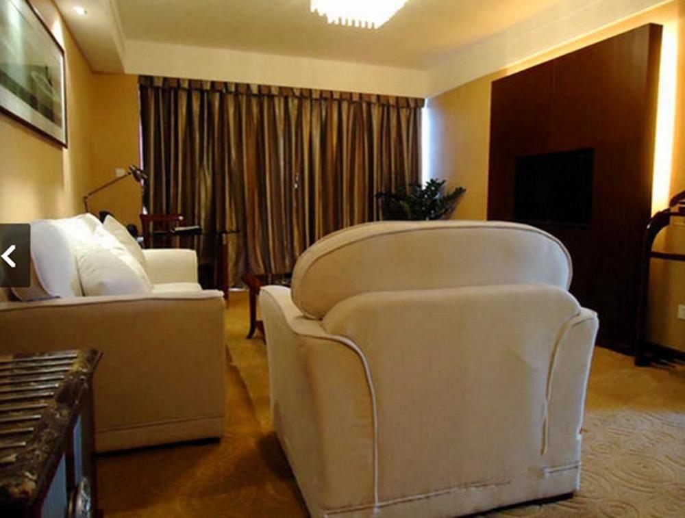 Lan Hai Hotel Guangzhou Bagian luar foto